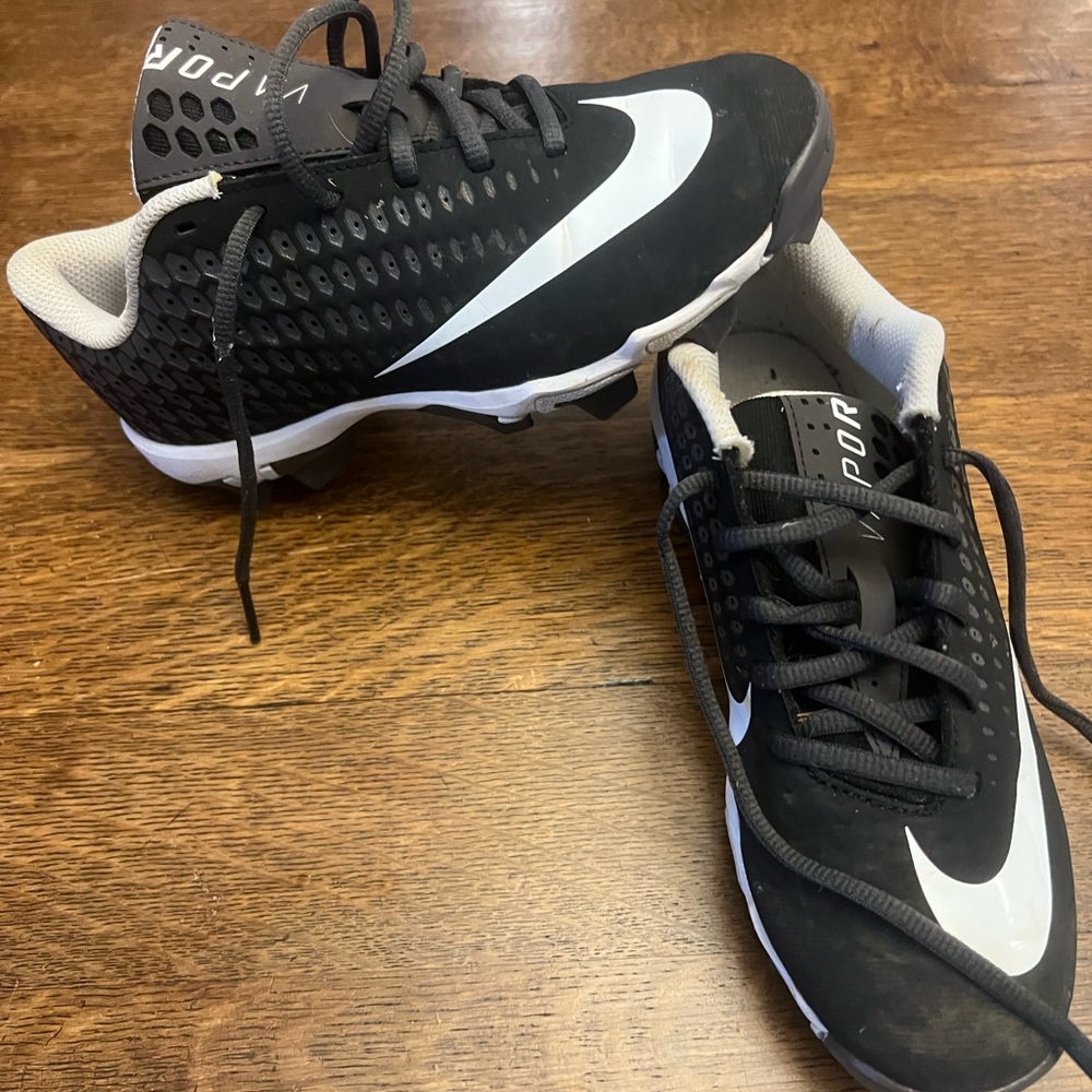 Nike Vapor Youth Baseball Cleats
